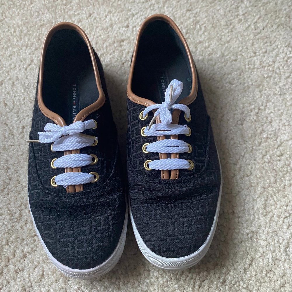 Tommy Hilfiger Women Shoes